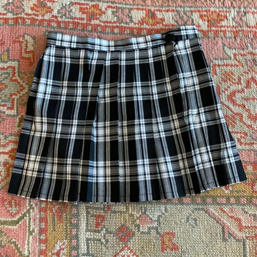 *NEVER WORN* Amazon plaid skirt